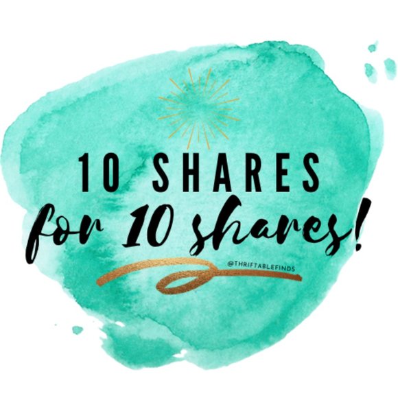 Nike Tops - 💕 Let’s share the love!!!